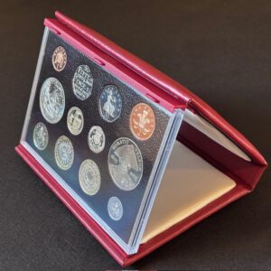2005 ROYAL MINT DELUXE UK PROOF COIN COLLECTION